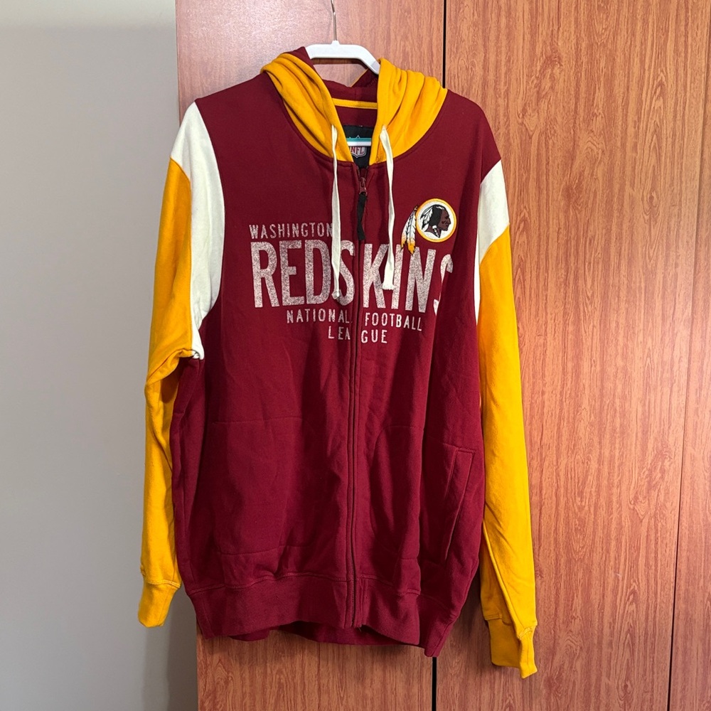 XXL NWOT Heavyweight Material Washington Redskins Hoodie